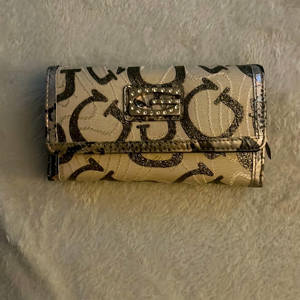 Large cute trifold clutch wallet.